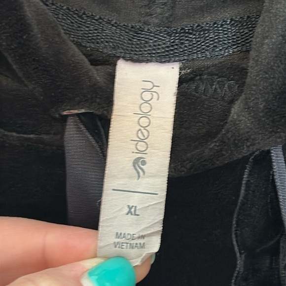 Ideology Women's Black Oversized Velour Hooded Pullover Size Large - Picture 2 of 8